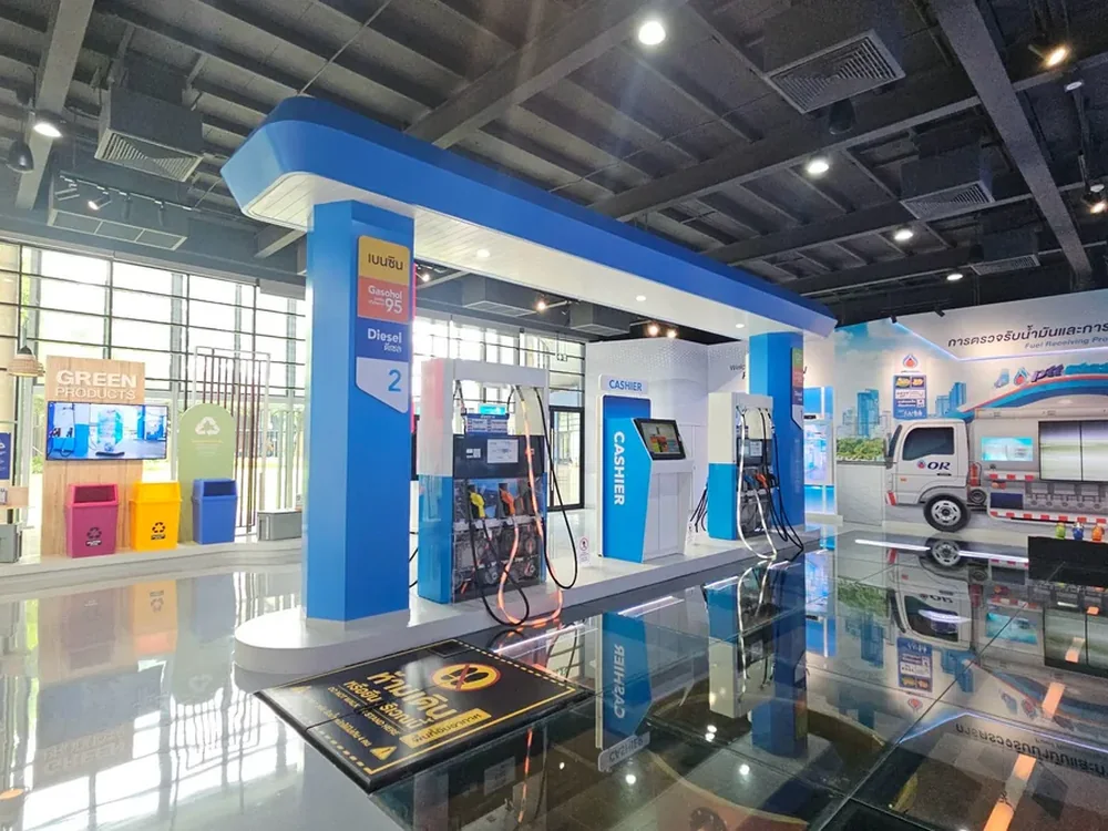 Interactive service station exhibit at OR Academy